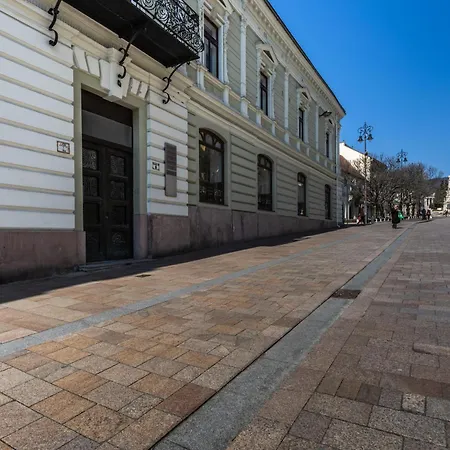Szechenyi - Free Private Parking Pecs
