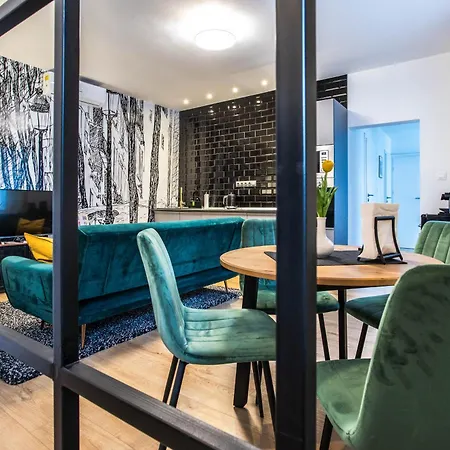 Szechenyi - Free Private Parking Apartment