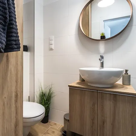 Szechenyi - Free Private Parking Apartment *